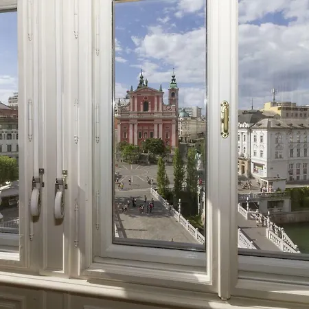 Filip's Palace Luxurious Apartment Laibach