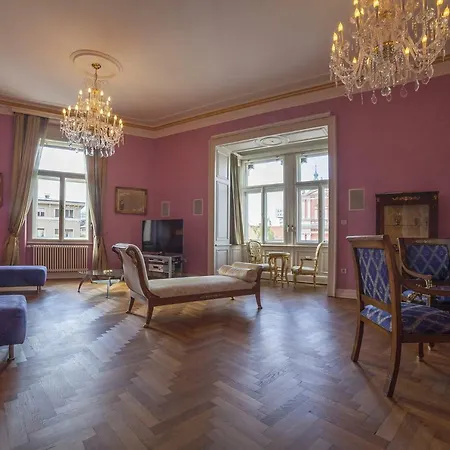 Filip's Palace Luxurious Apartment Laibach