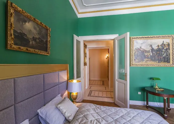 Filip's Palace Luxurious Апартаменти *