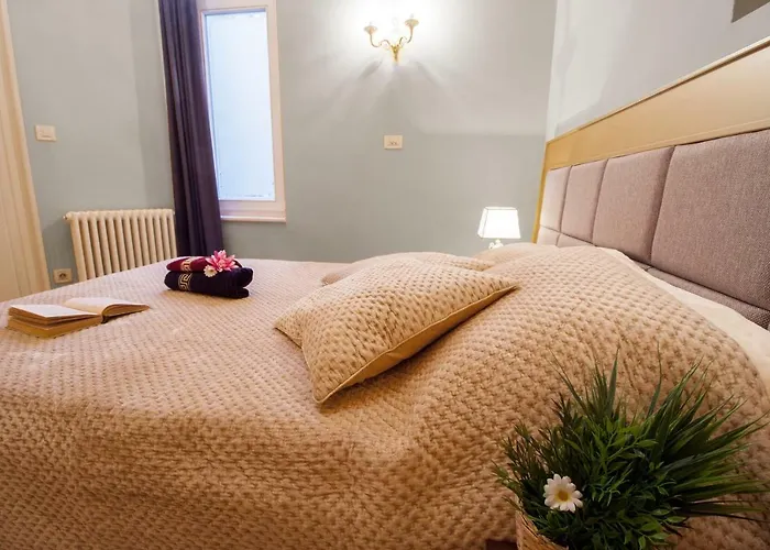 Filip's Palace Luxurious Любляна