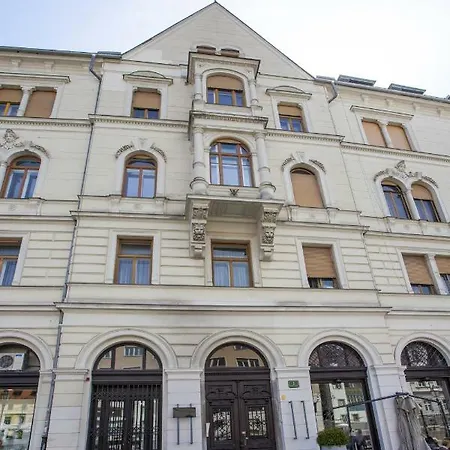 Filip's Palace Luxurious * Любляна